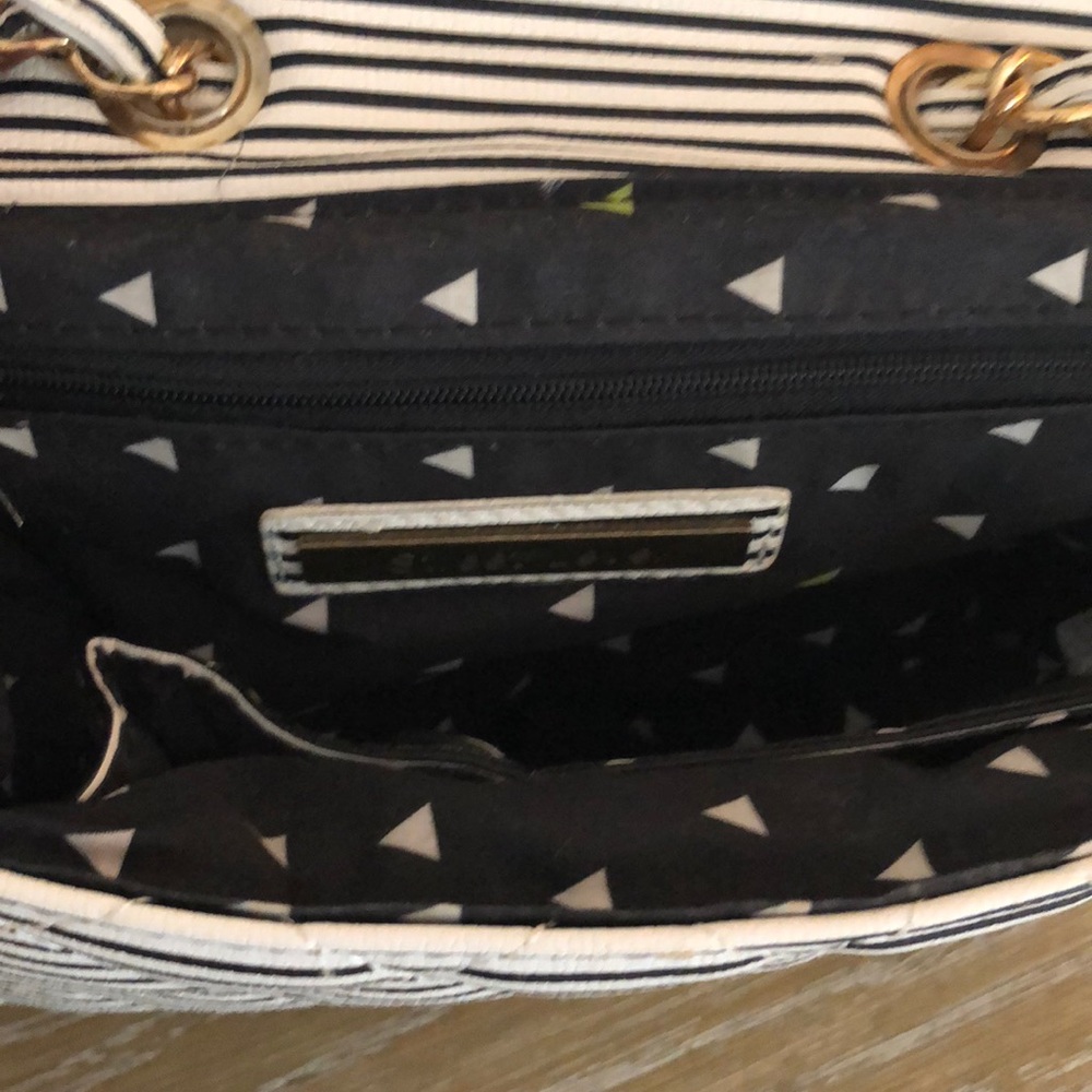 Purse - Picture 4 of 7